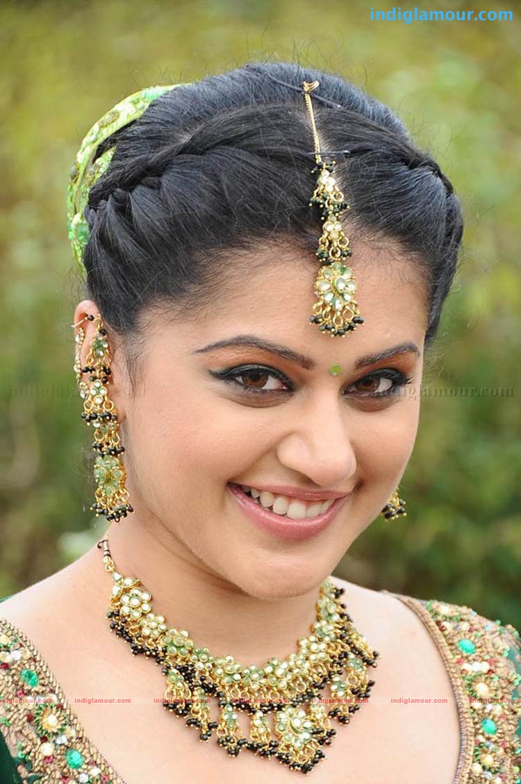 Tapsee Actress hd photo