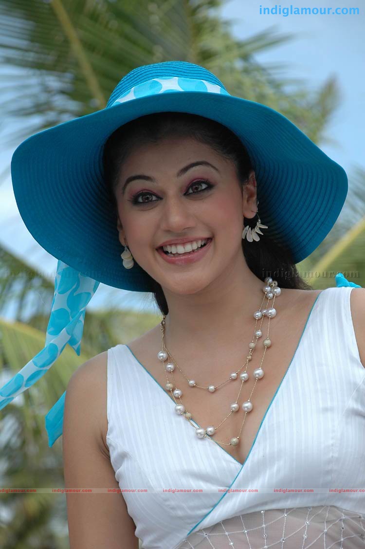 Tapsee Actress hd photo