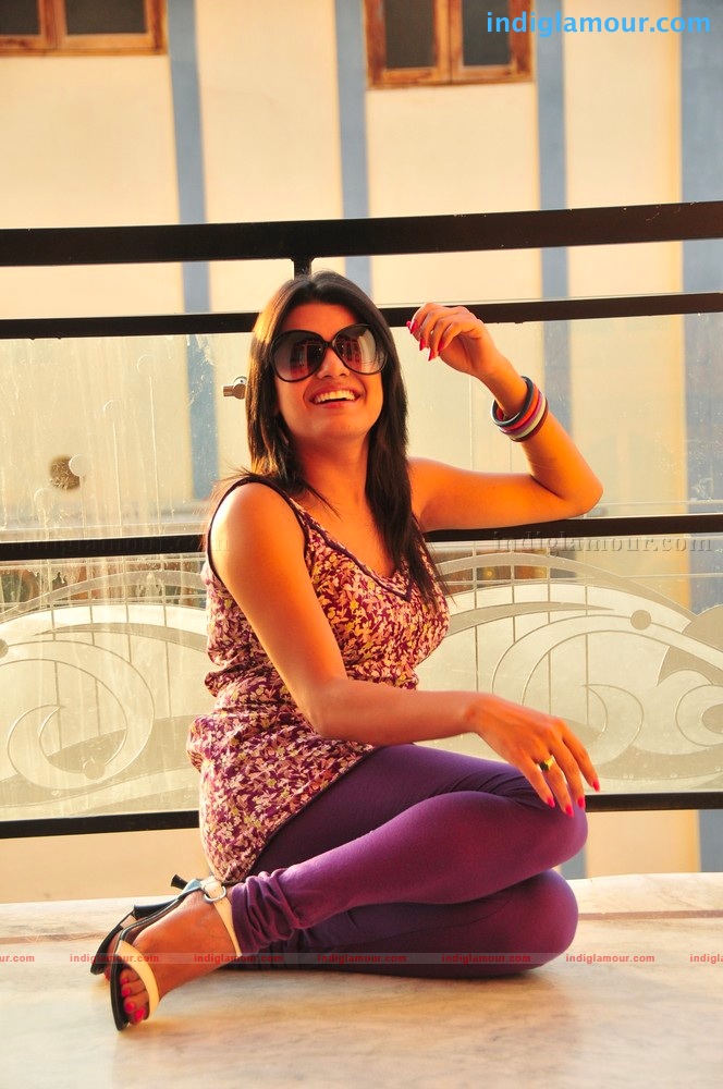 Tashu Kaushik Actress hd photo