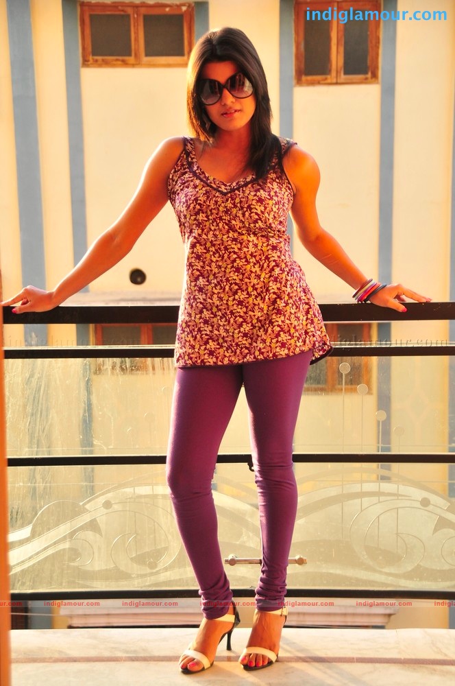 Tashu Kaushik Actress hd photo