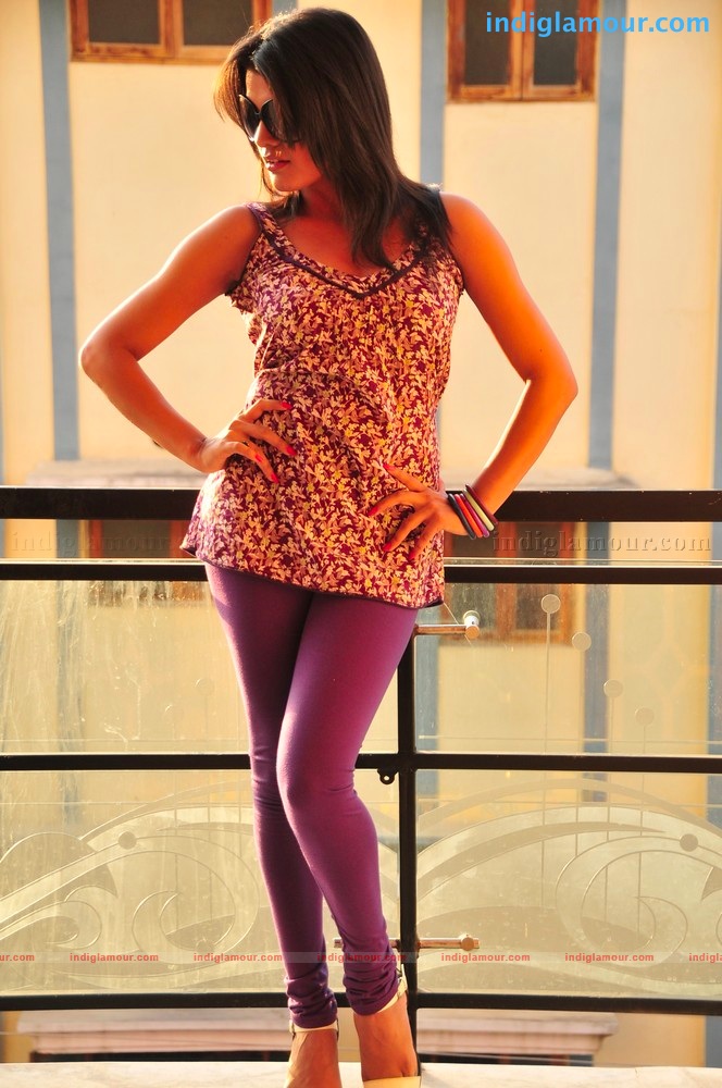 Tashu Kaushik Actress hd photo