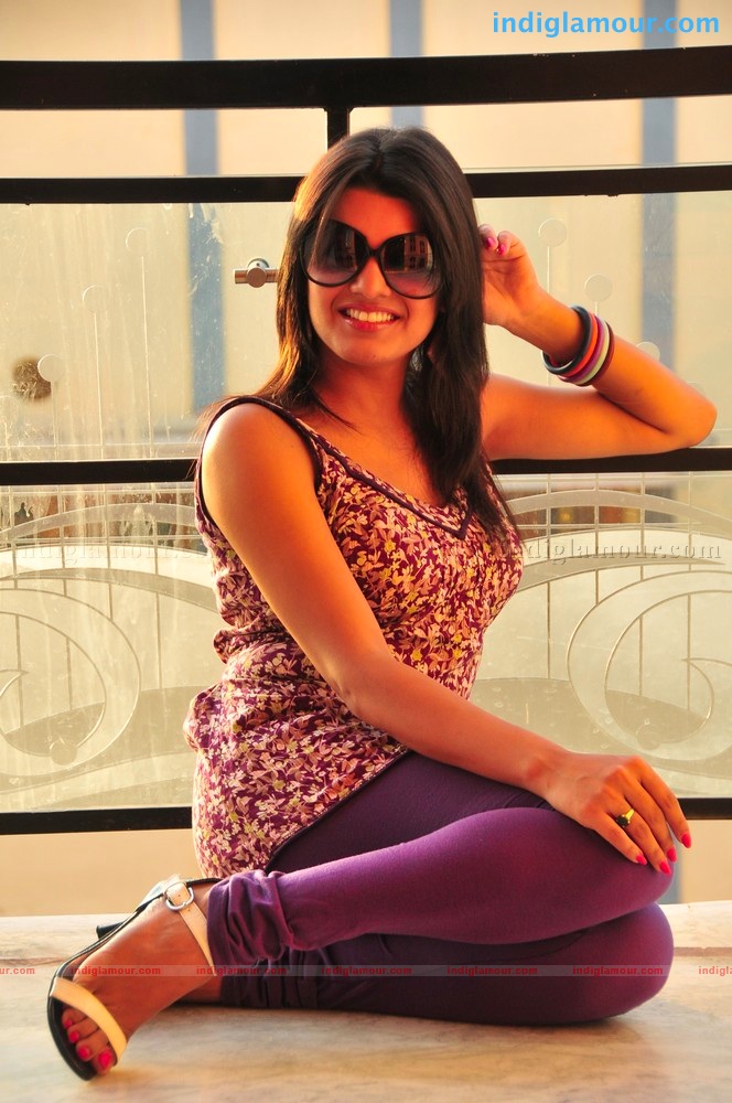 Tashu Kaushik Actress hd photo