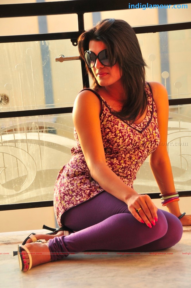 Tashu Kaushik Actress hd photo