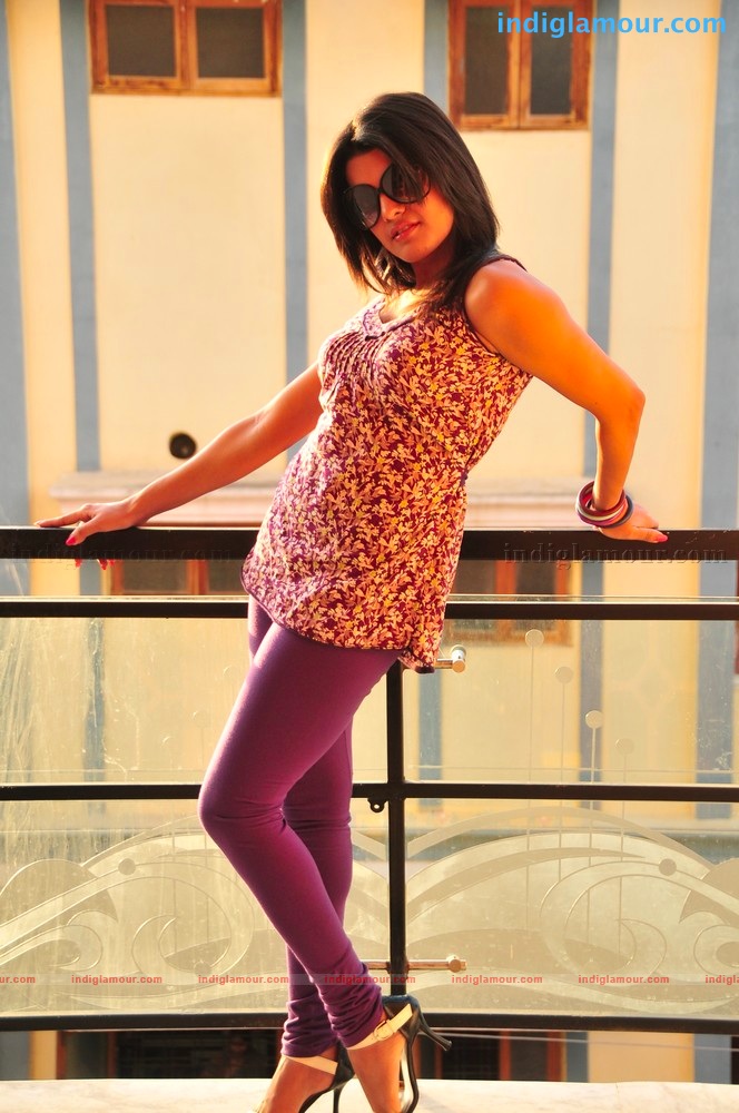 Tashu Kaushik Actress hd photo