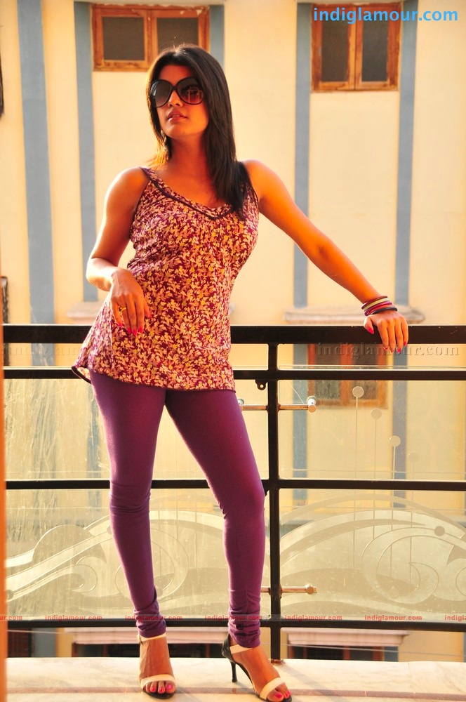 Tashu Kaushik Actress hd photo