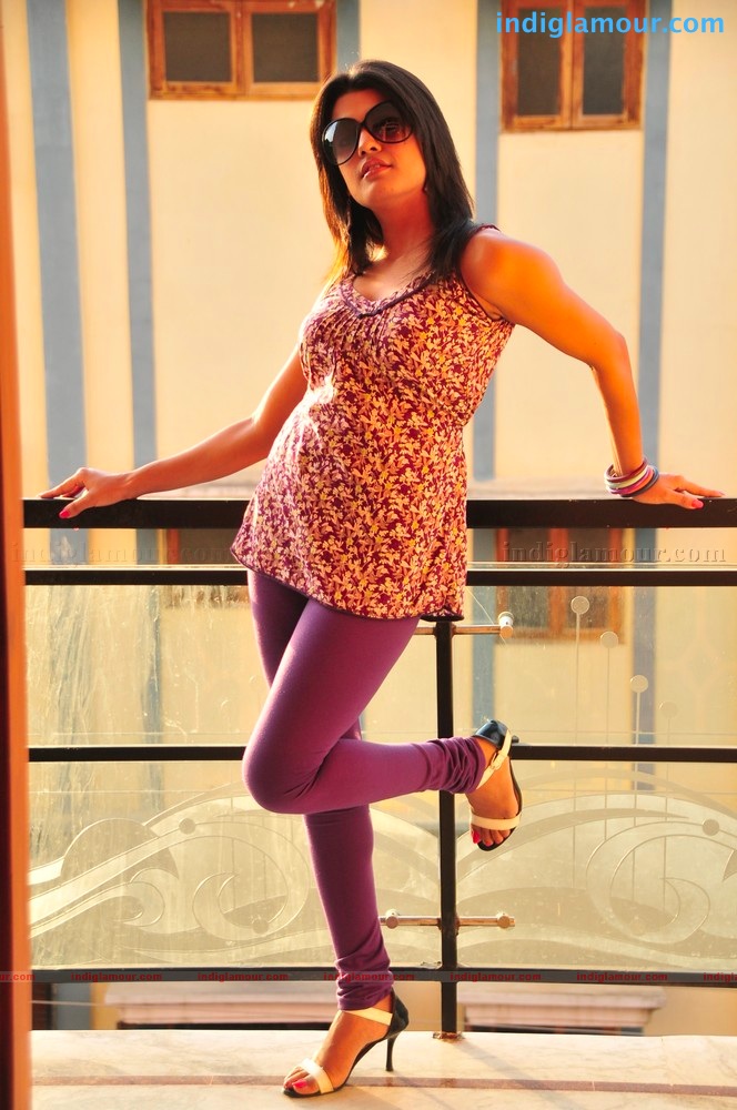 Tashu Kaushik Actress hd photo