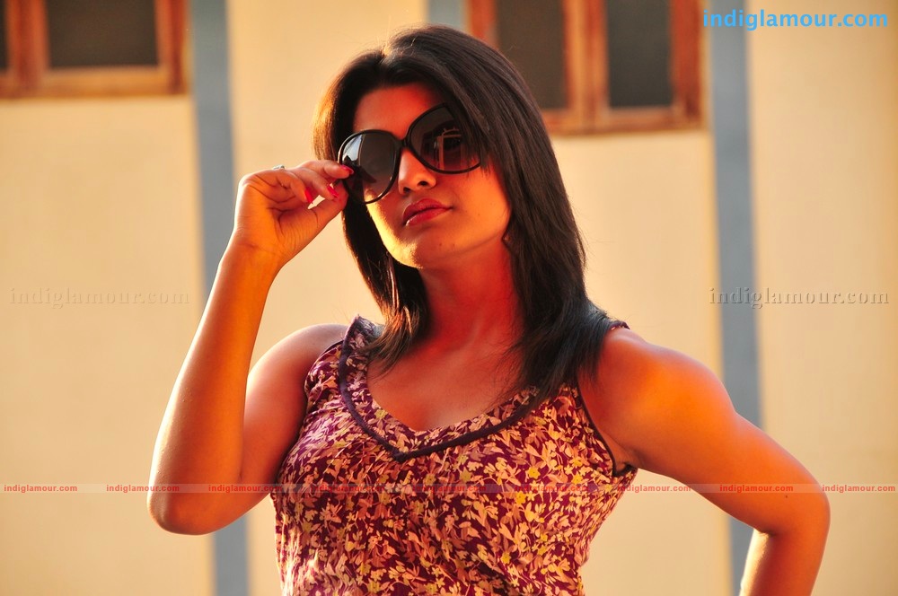 Tashu Kaushik Actress hd photo