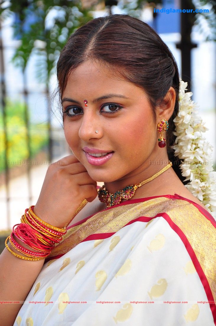Sunakshi Actress hd photo