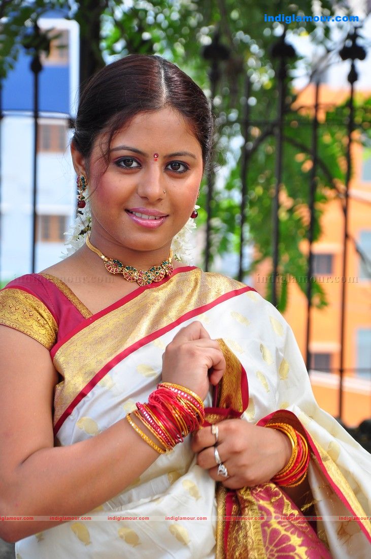 Sunakshi Actress hd photo