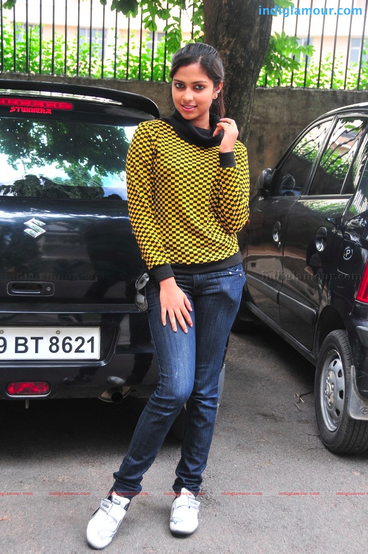 Amala Paul Actress hd photo
