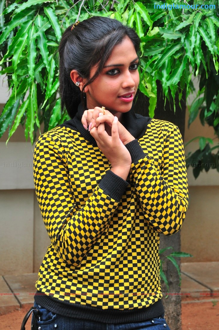 Amala Paul Actress hd photo