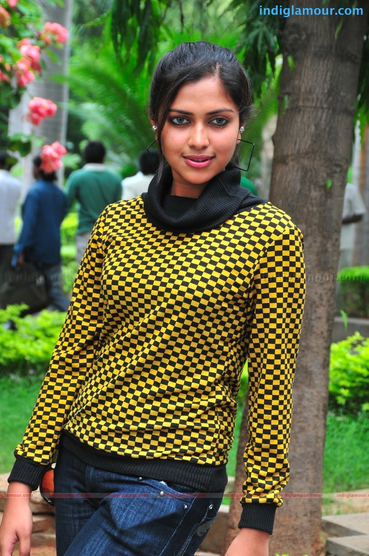 Amala Paul Actress hd photo