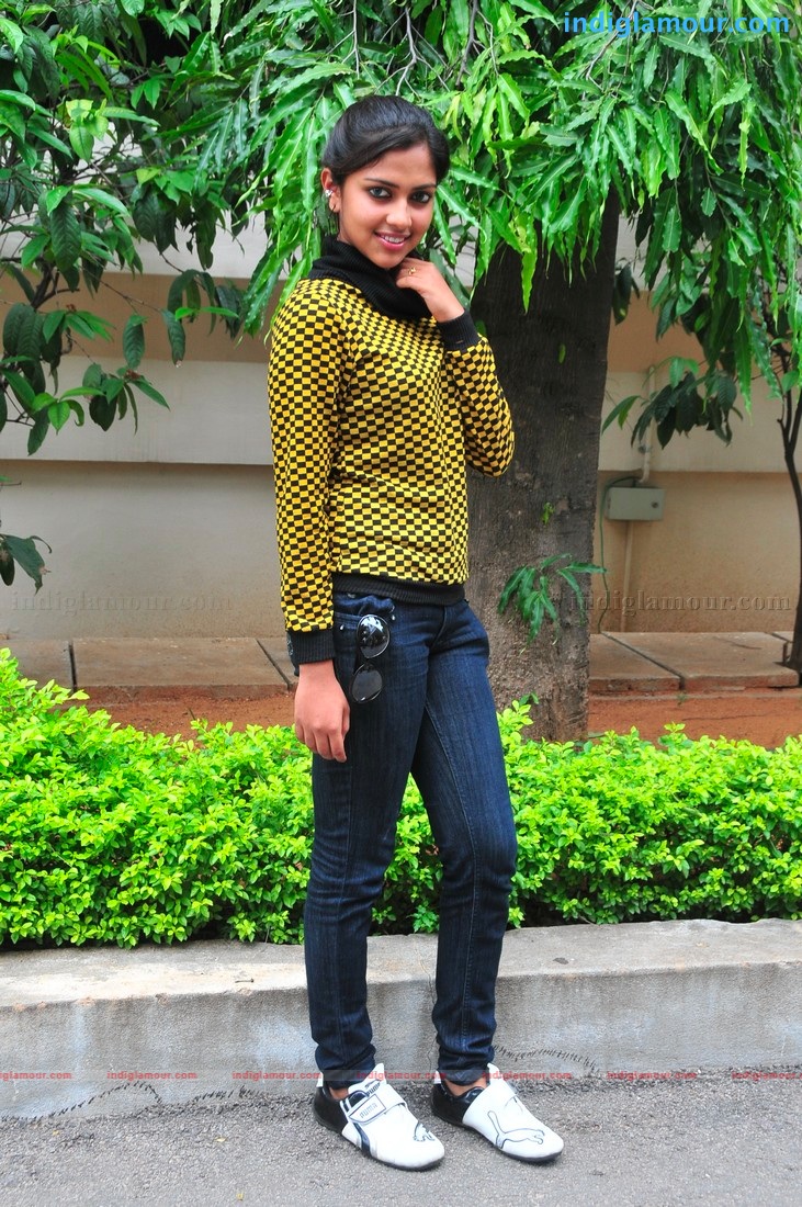 Amala Paul Actress hd photo