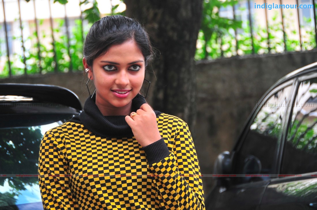Amala Paul Actress hd photo