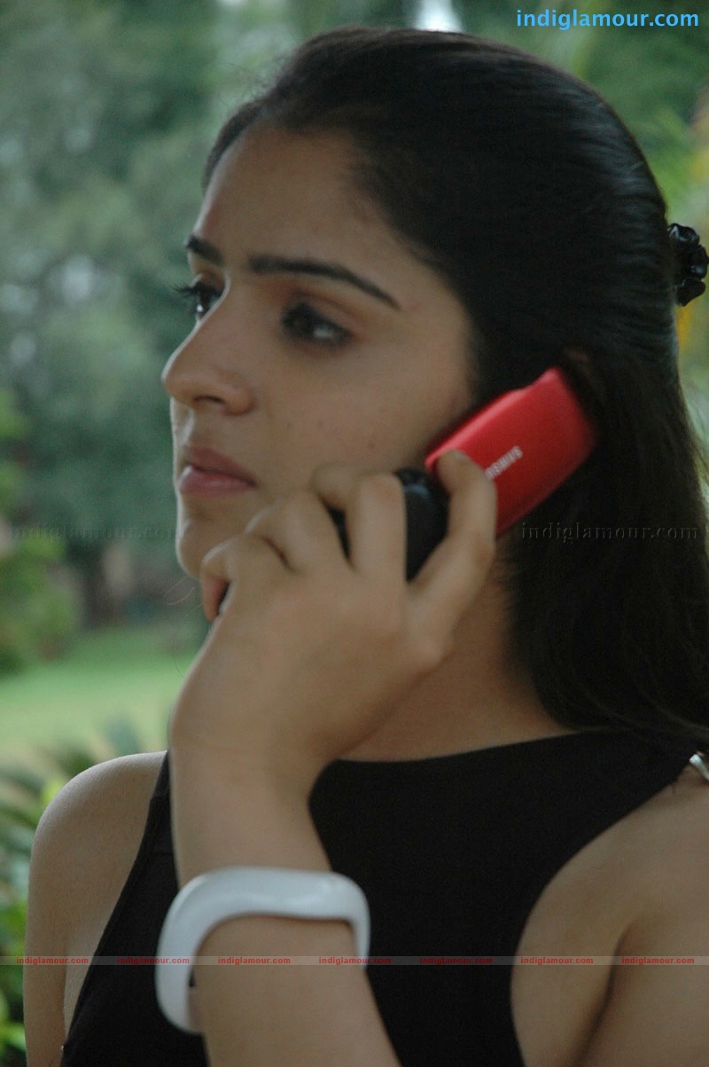 Shefali Sharma Actress hd photo