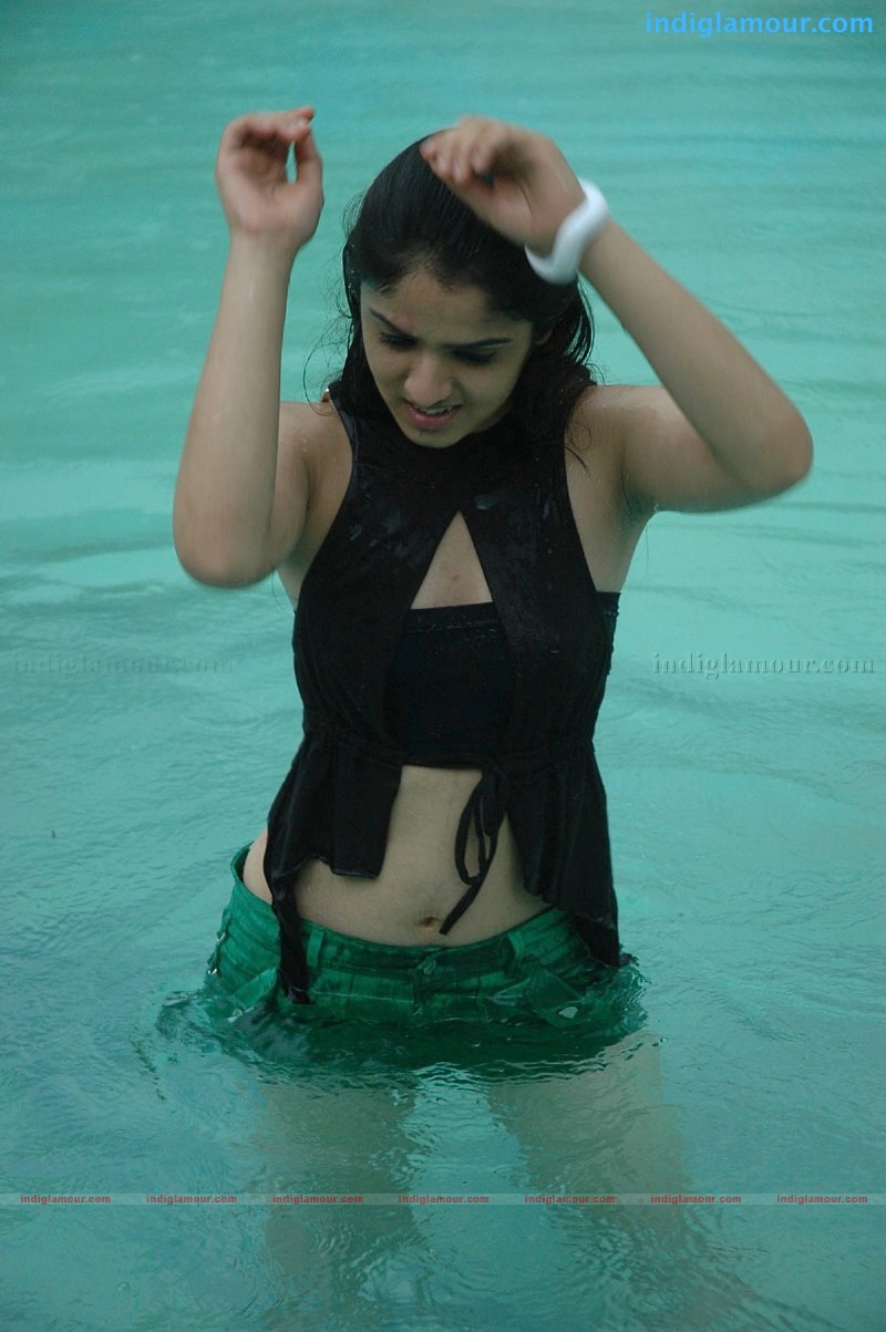 Shefali Sharma Actress hd photo