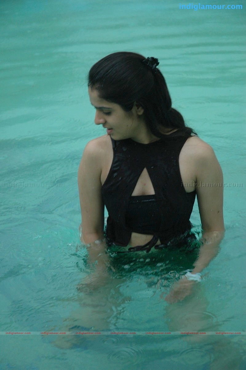 Shefali Sharma Actress hd photo