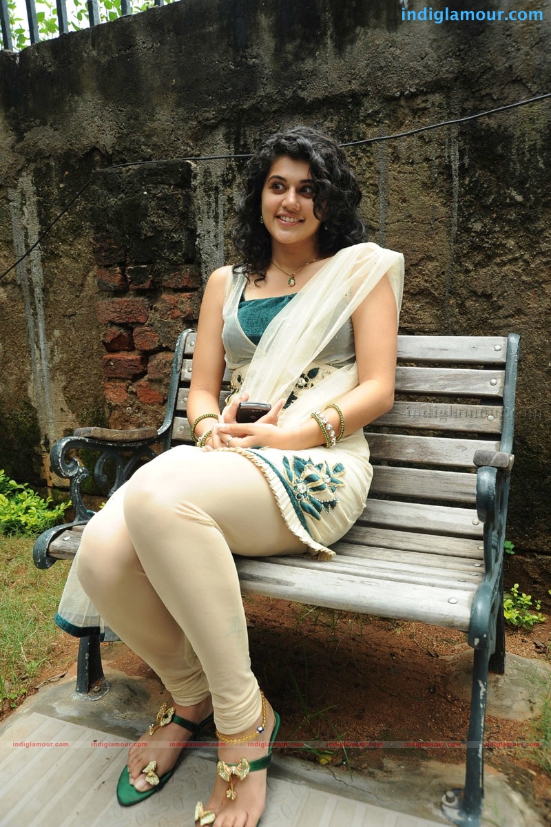 Tapsee Actress hd photo