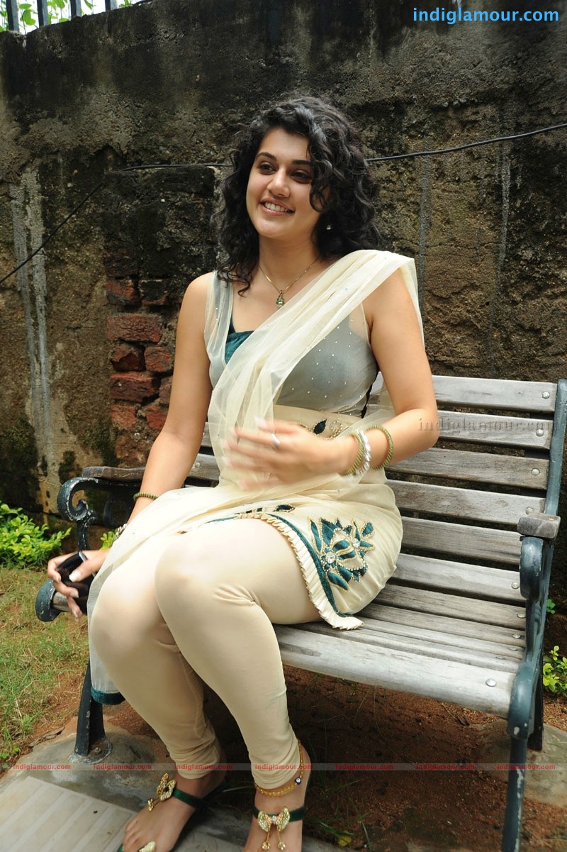 Tapsee Actress hd photo