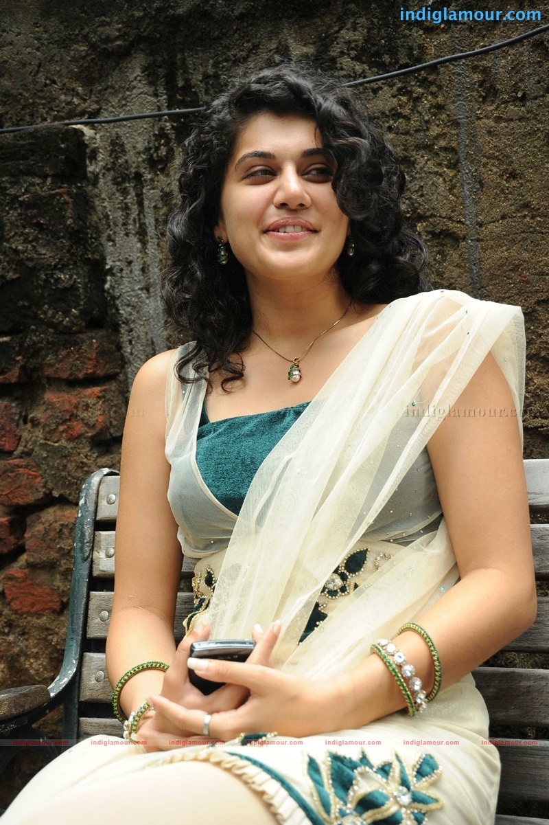 Tapsee Actress hd photo