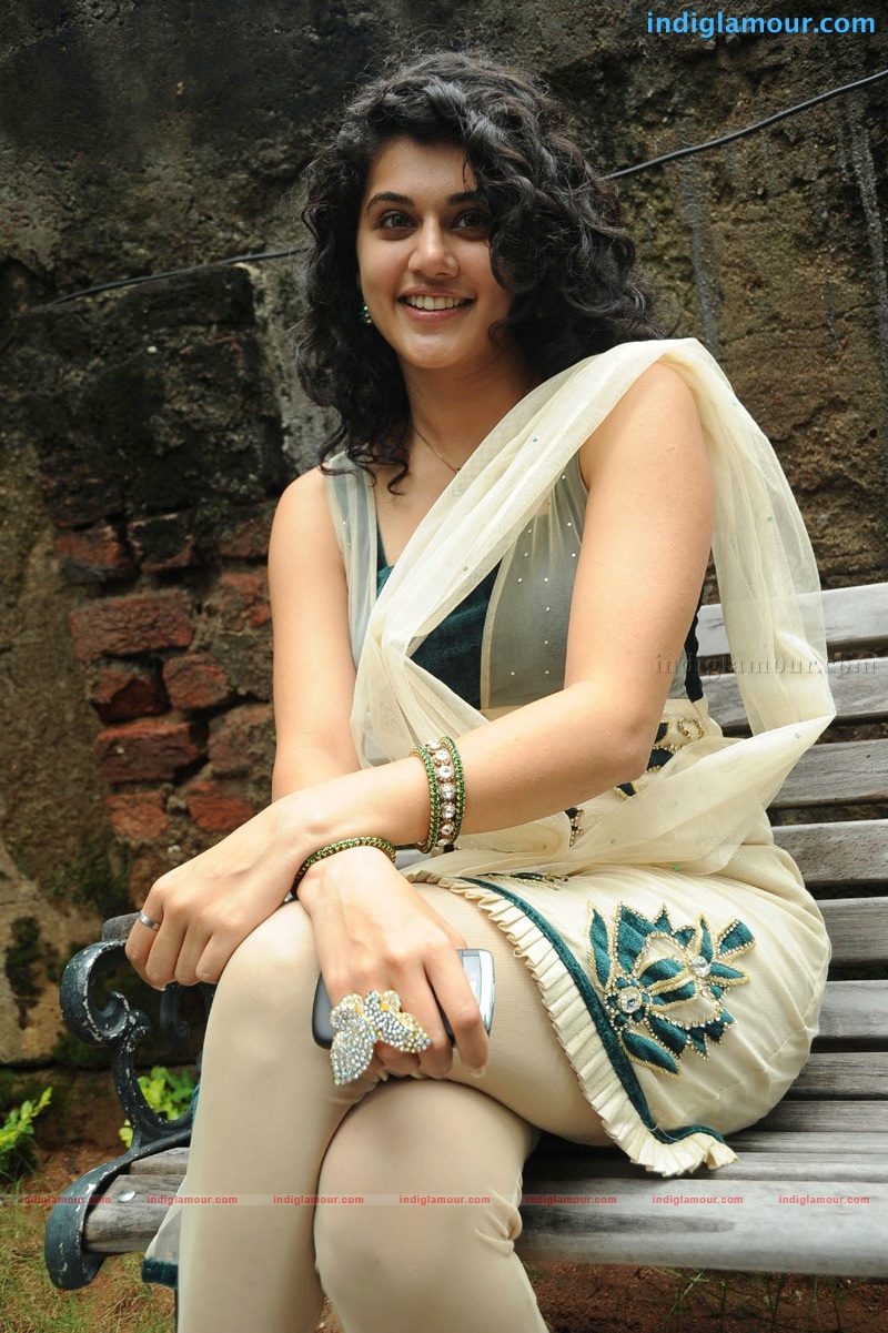 Tapsee Actress hd photo