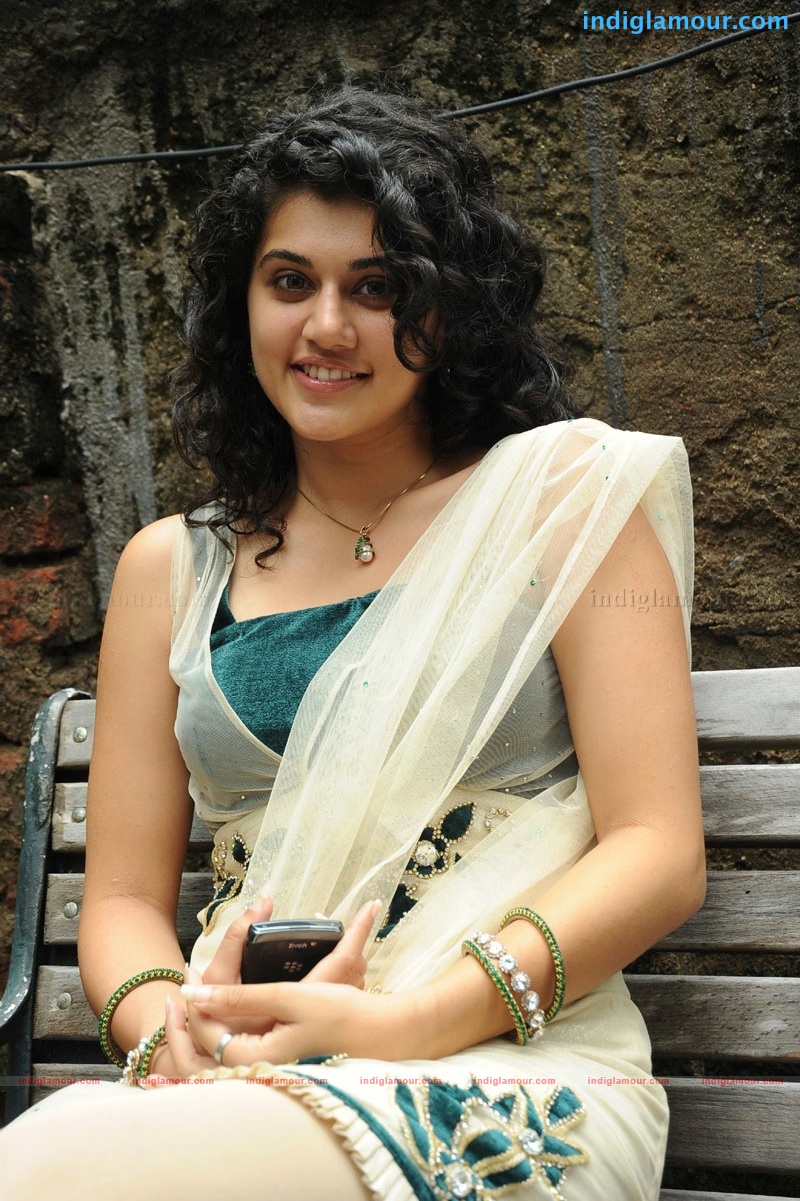 Tapsee Actress hd photo