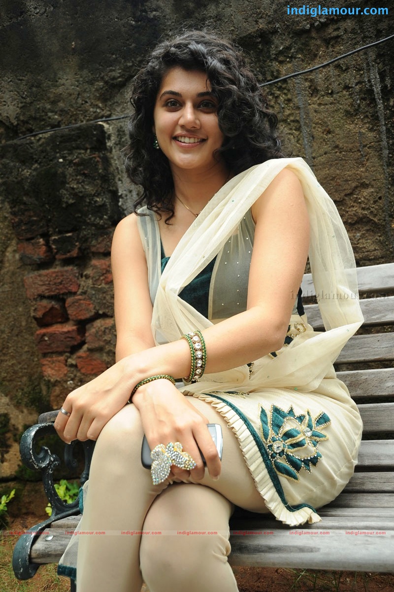 Tapsee Actress hd photo