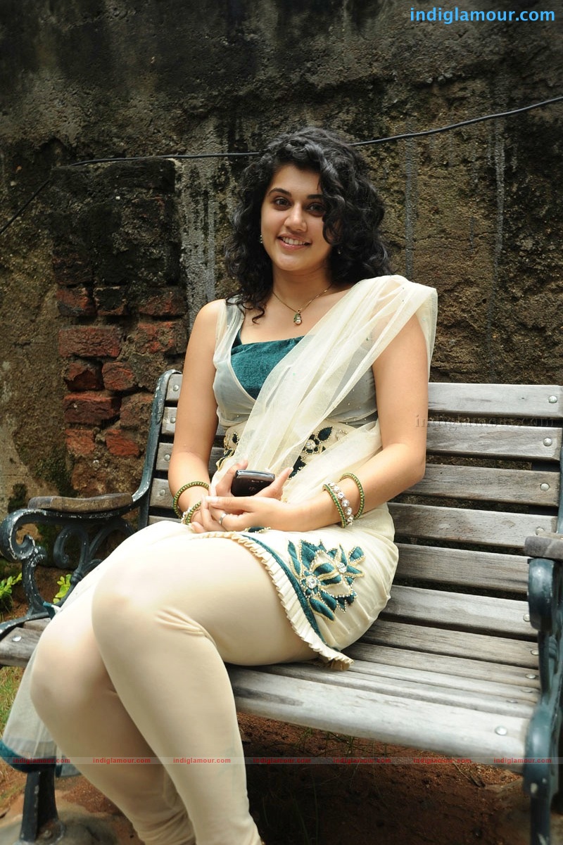 Tapsee Actress hd photo