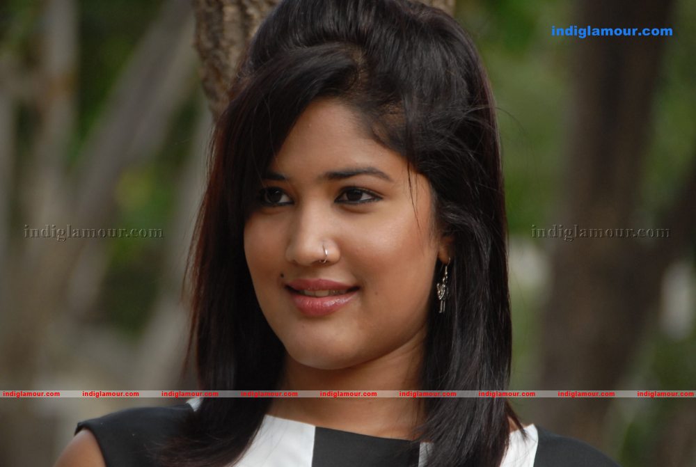 Soumya Bollapragada Actress hd photo