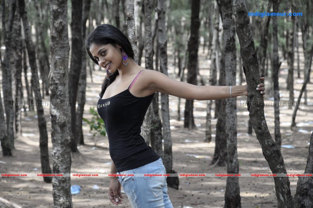 Bindhu Madhavi Actress hd photo
