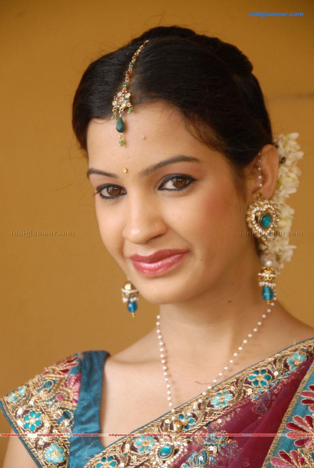 Diksha Panth Actress hd photo