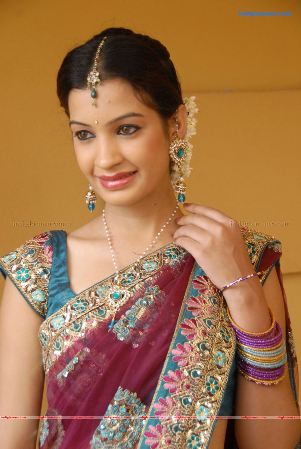 Diksha Panth Actress hd photo