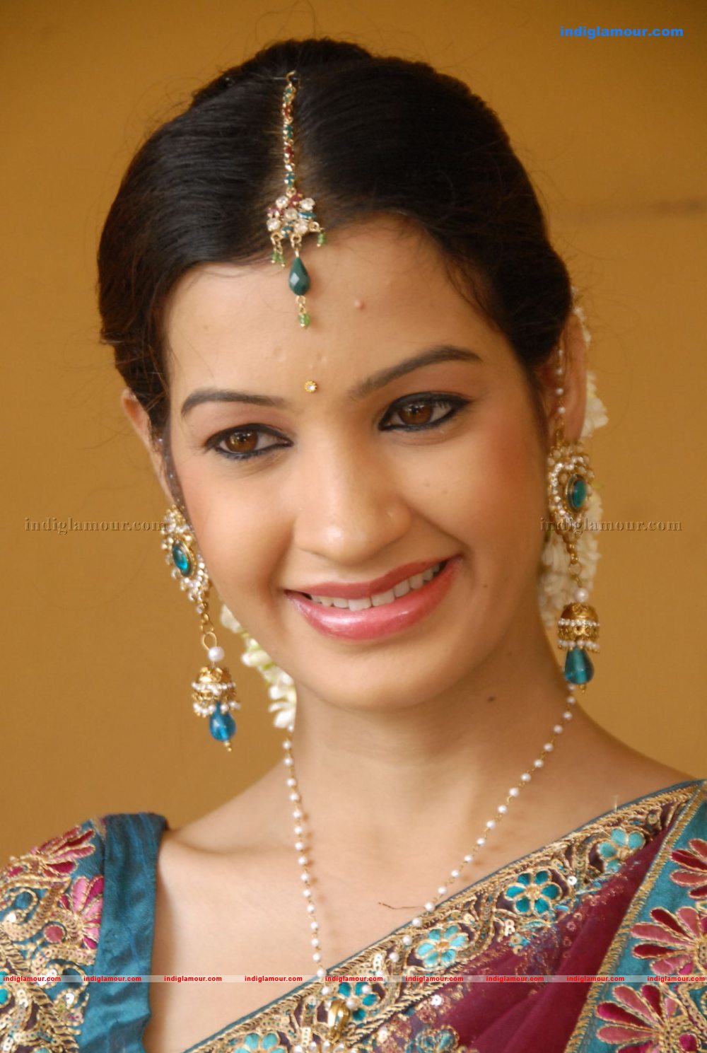 Diksha Panth Actress hd photo