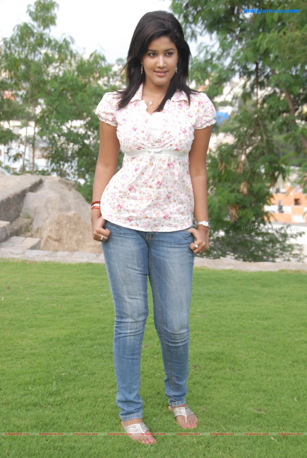 Soumya Bollapragada Actress hd photo