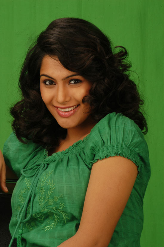 Shruthi Actress hd photo