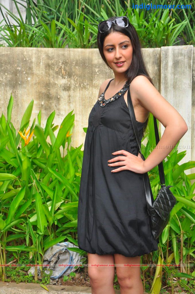Anukei Actress hd photo