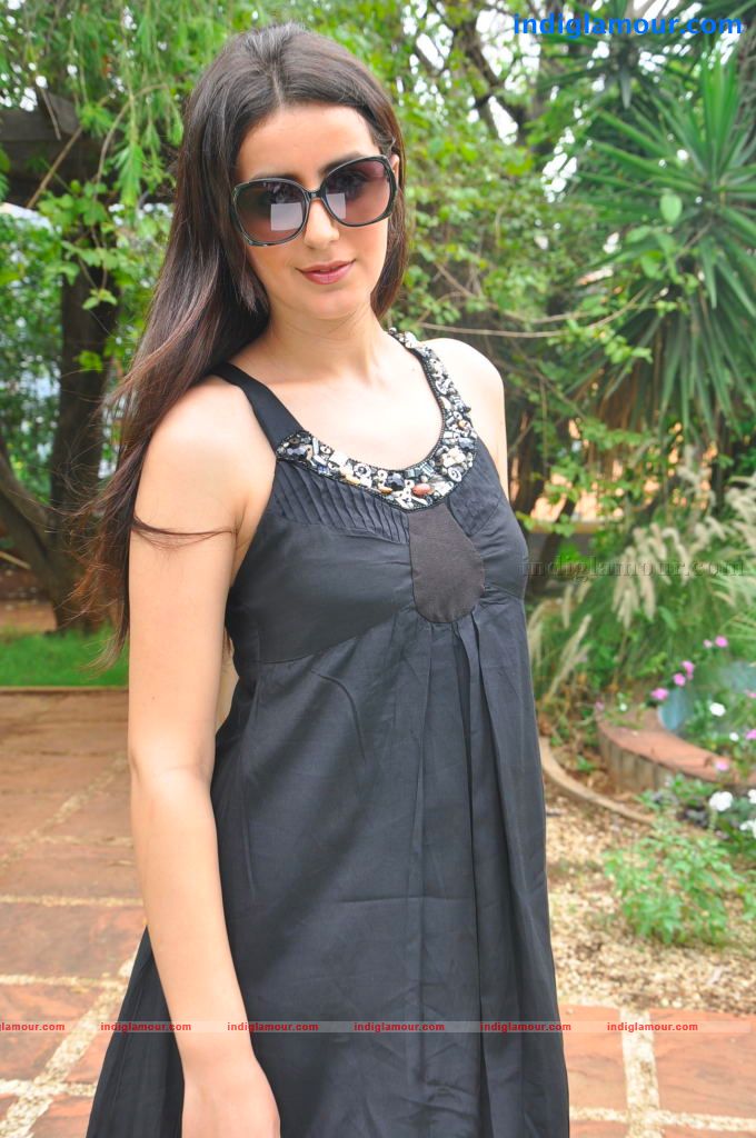 Anukei Actress hd photo
