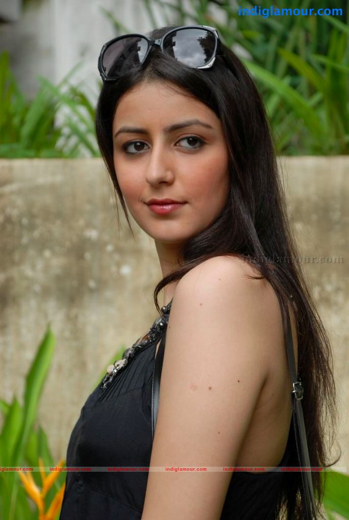 Anukei Actress hd photo