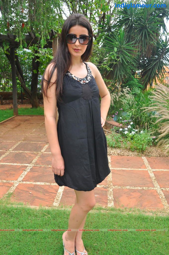 Anukei Actress hd photo