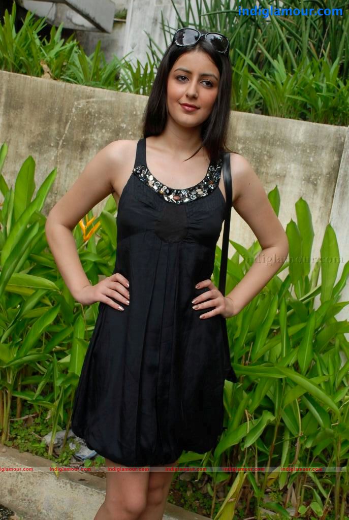 Anukei Actress hd photo