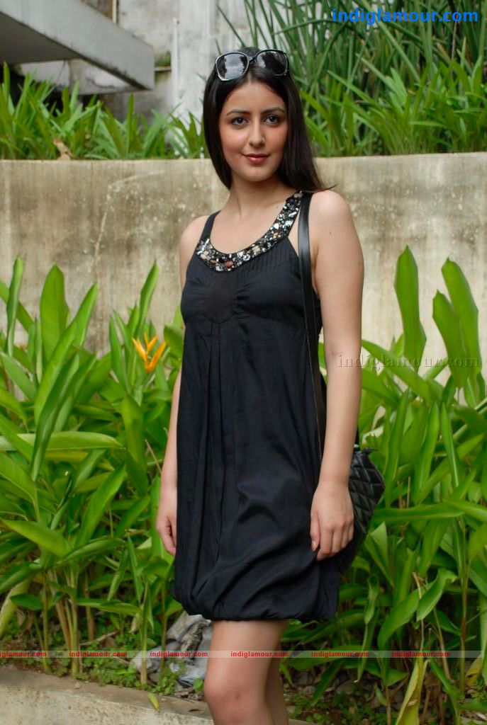 Anukei Actress hd photo