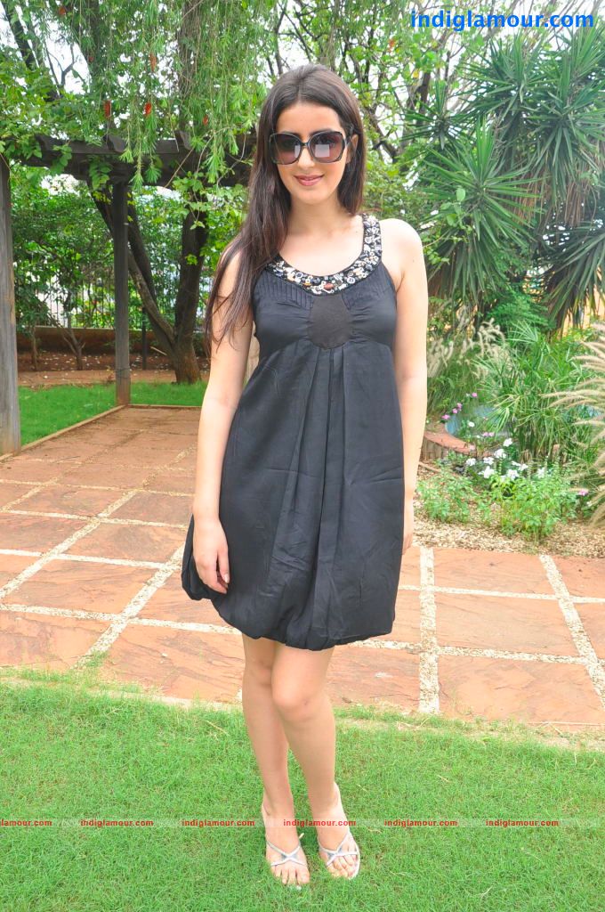 Anukei Actress hd photo
