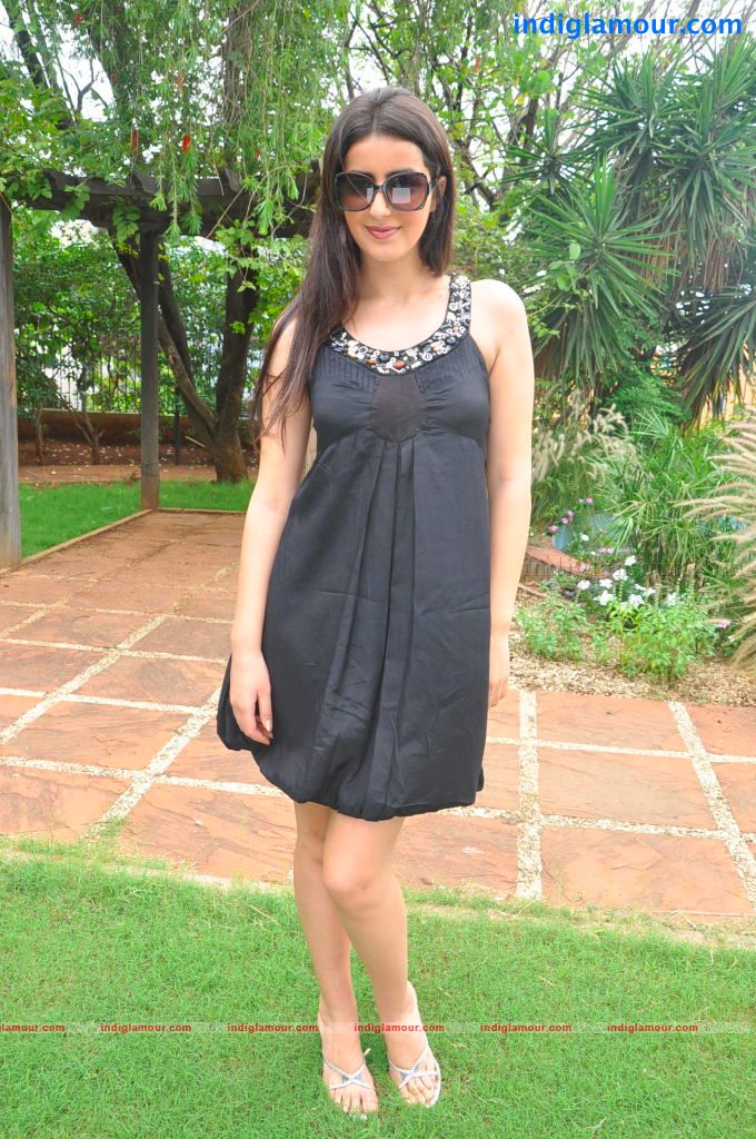 Anukei Actress hd photo