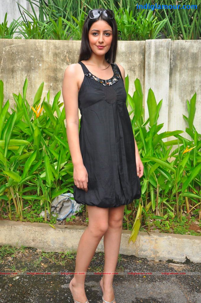 Anukei Actress hd photo