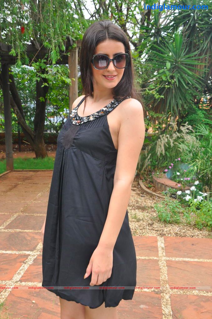Anukei Actress hd photo