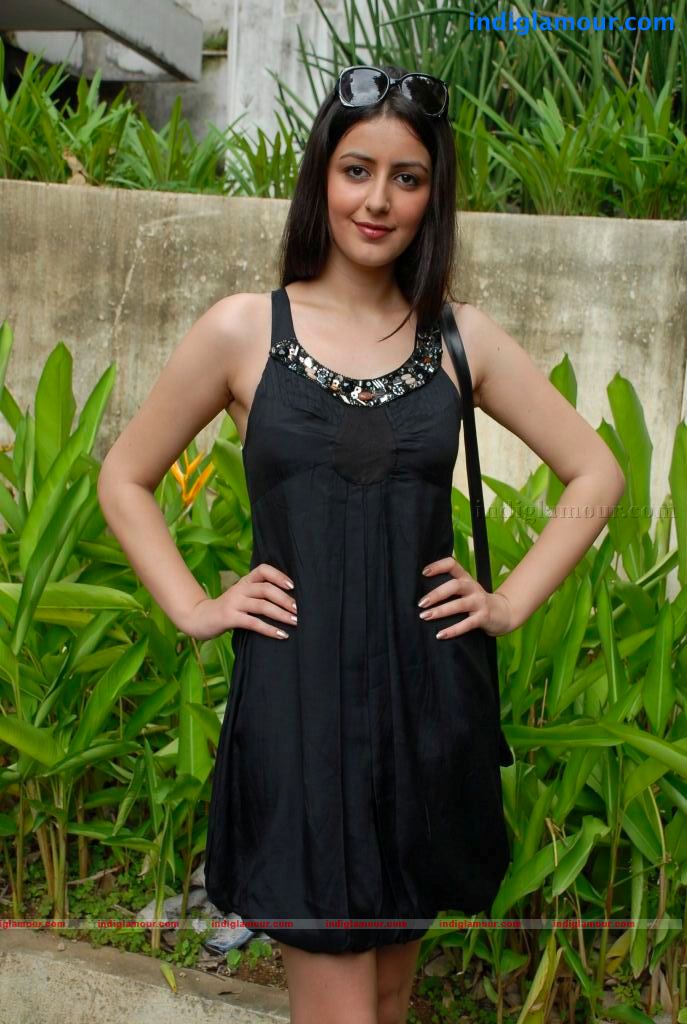 Anukei Actress hd photo