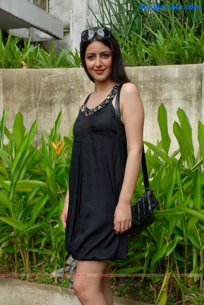 Anukei Actress hd photo
