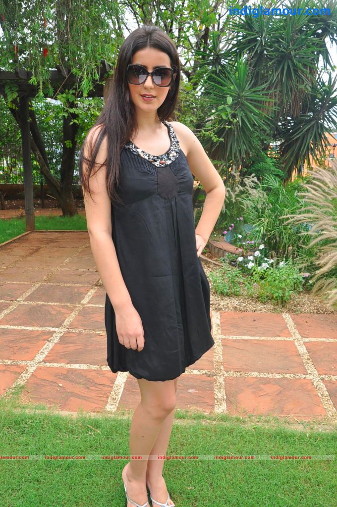 Anukei Actress hd photo