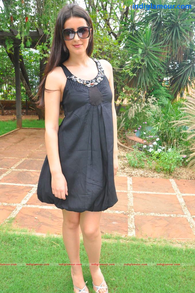 Anukei Actress hd photo