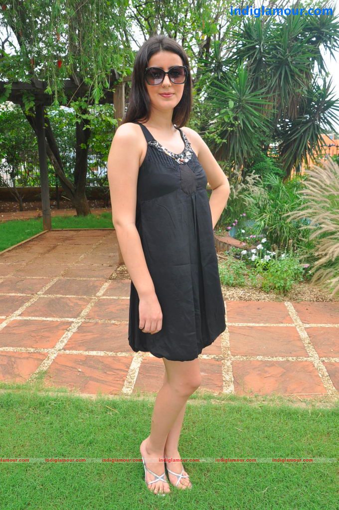 Anukei Actress hd photo